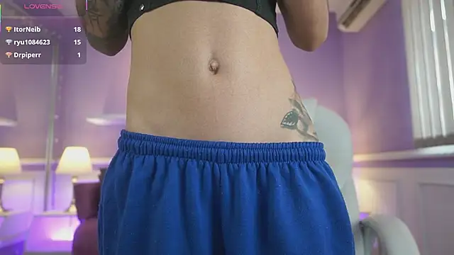 NicoleCrawft online show from 10/04/25, 07:12