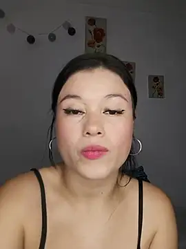 Snapshot of Meriilyn_Monroe724 chatting on 03/12/26, 04:02 Meriilyn Monroe724 online show from 03/12/26, 04:02
