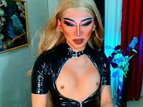 Snapshot of Queen_yasii_88 chatting on 10/22/25, 04:51 Queen yasii 88 online show from 10/22/25, 04:51