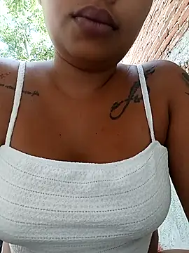 Naomi-Summer online show from 11/18/25, 04:44