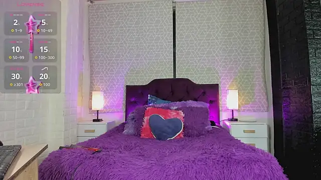 Zamara Kleii online show from 10/18/25, 08:04