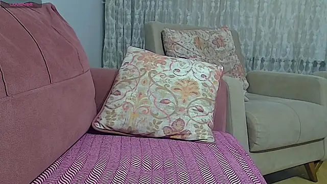 true2 couple online show from 11/30/25, 10:03