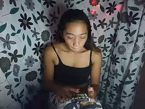 Virgen christine01 online show from 11/17/25, 06:14