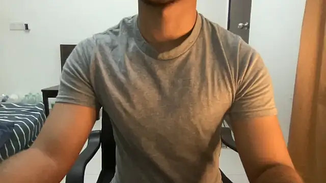 Hotmaskedboi online show from 10/25/25, 05:40