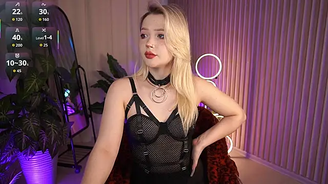 LauraWifeness online show from 10/20/25, 06:03