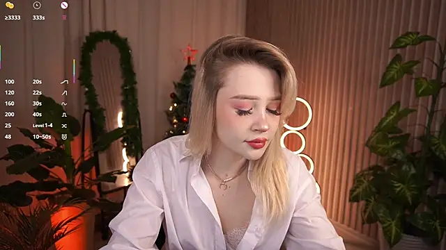 LauraWifeness online show from 01/12/26, 05:56