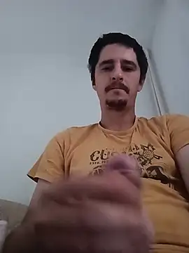 Snapshot of hugecock4u1990 chatting on 05/17/26, 04:32 hugecock4u1990 online show from 05/17/26, 04:32