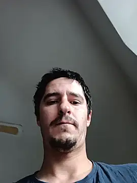 Snapshot of hugecock4u1990 chatting on 05/20/26, 11:05 hugecock4u1990 online show from 05/20/26, 11:05