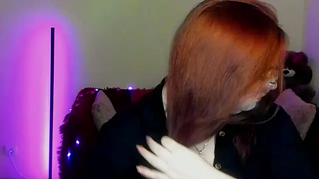 Alicia love00 online show from 04/14/26, 05:24