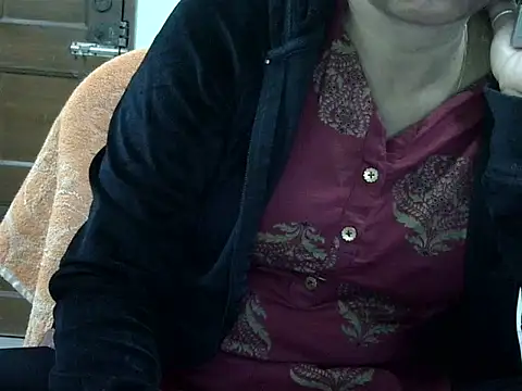 CHAMELI4747 online show from 12/16/25, 08:08