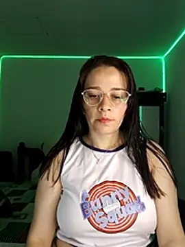 Isabella5 Brown  online show from 01/15/26, 04:11