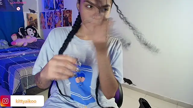 Snapshot of kitty_aikooo chatting on 11/17/25, 06:08 kitty aikooo online show from 11/17/25, 06:08