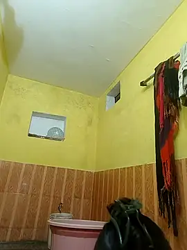 ISHANI-SINGH online show from 11/17/25, 02:23