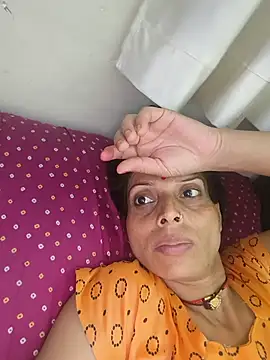 Snapshot of ISHANI-SINGH chatting on 06/17/26, 03:24 ISHANI-SINGH online show from 06/17/26, 03:24