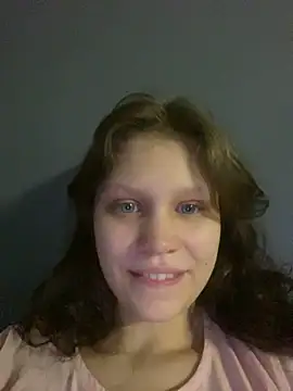 Snapshot of Lunliss chatting on 09/26/25, 09:30 Lunliss online show from 09/26/25, 09:30