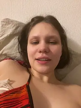 Lunliss online show from 11/30/25, 12:14