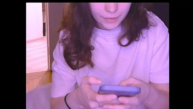 Snapshot of Lunliss chatting on 05/15/26, 08:27 Lunliss online show from 05/15/26, 08:27