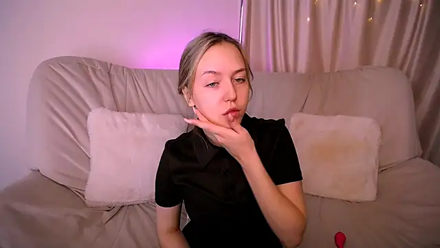 CindySparkl online show from 04/10/26, 05:12