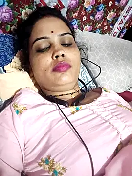 Snapshot of Cut_ragni chatting on 03/25/26, 04:18 Cut ragni online show from 03/25/26, 04:18