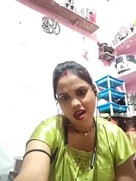 Snapshot of Cut_ragni chatting on 04/09/26, 05:40 Cut ragni online show from 04/09/26, 05:40