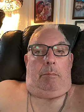 CharlieWeaver22 online show from 06/27/26, 12:22