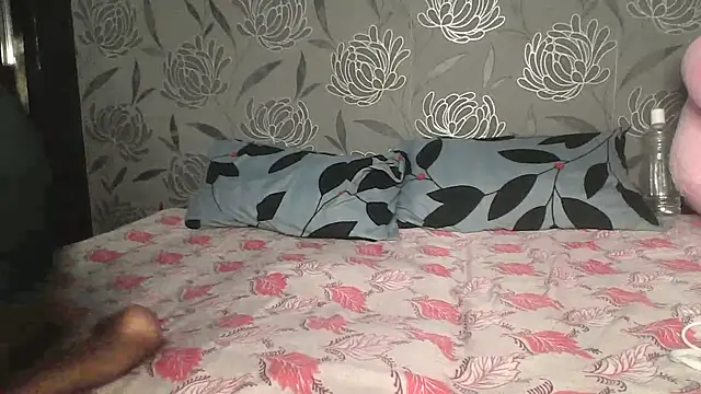 Snapshot of mickle_james chatting on 02/20/26, 06:26 mickle james online show from 02/20/26, 06:26