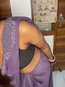 Snapshot of mickle_james chatting on 03/05/26, 06:59 mickle james online show from 03/05/26, 06:59