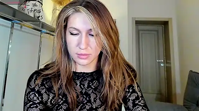 Snapshot of MariGven chatting on 09/18/25, 02:41 MariGven online show from 09/18/25, 02:41