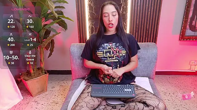 saori katusmi online show from 10/07/25, 01:08