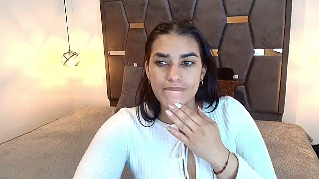 Lia Blake  online show from 04/09/26, 01:05