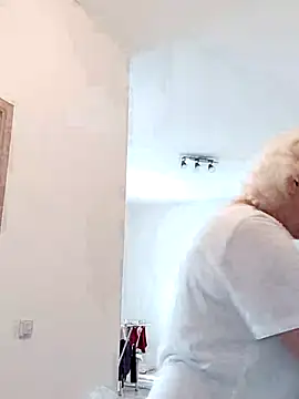 VikaKing online show from 10/14/25, 12:50