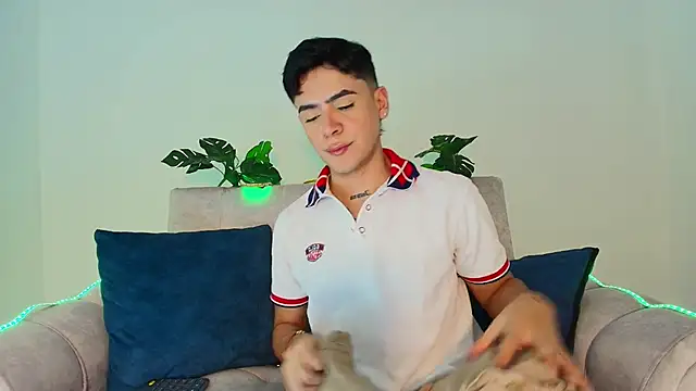 CamiiGuzmanX online show from 09/09/25, 08:19