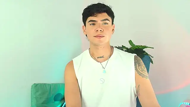 CamiiGuzmanX online show from 12/05/25, 08:38