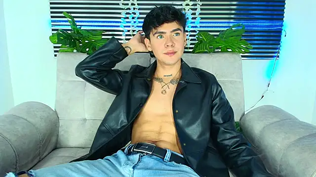 CamiiGuzmanX online show from 02/03/26, 08:03