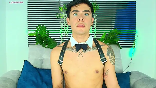 CamiiGuzmanX online show from 02/06/26, 08:56