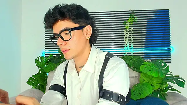 CamiiGuzmanX online show from 03/05/26, 10:17