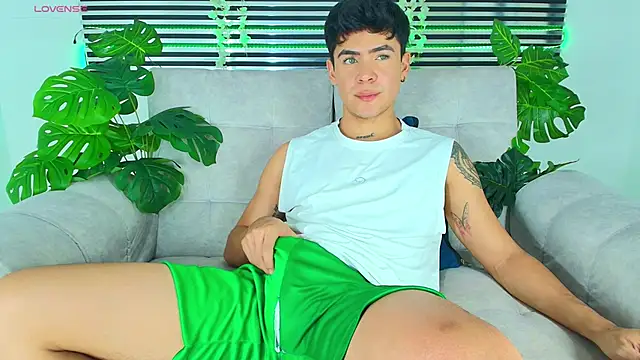 CamiiGuzmanX online show from 04/14/26, 08:48