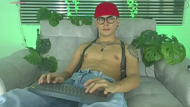 CamiiGuzmanX online show from 05/25/26, 11:22