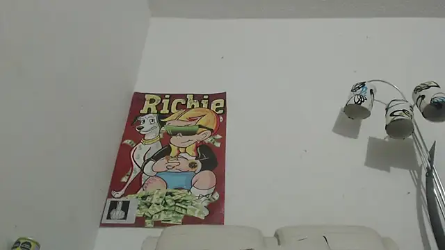 Thomasjons  online show from 11/22/25, 01:59