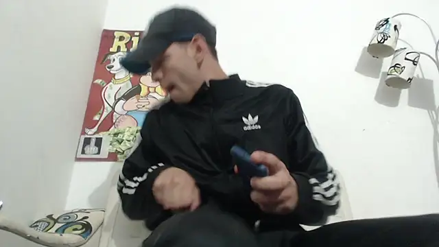 Thomasjons  online show from 12/03/25, 10:08