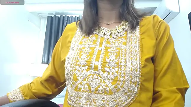 Snapshot of kairadayamai chatting on 04/27/26, 12:14 kairadayamai online show from 04/27/26, 12:14