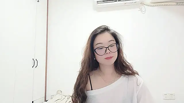 xiaoyan1314 online show from 11/29/25, 04:32