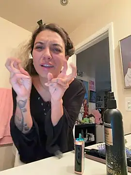 Snapshot of Chicagobabe chatting on 11/21/25, 07:29 Chicagobabe online show from 11/21/25, 07:29