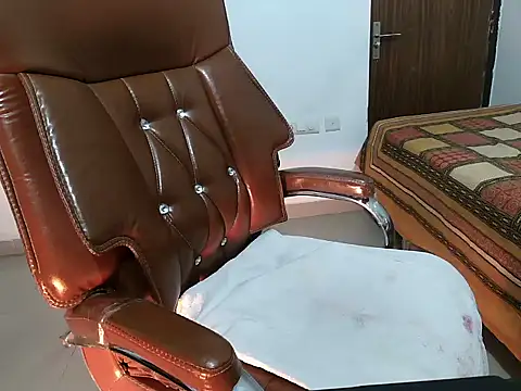 Hazel Angel online show from 12/22/25, 10:07