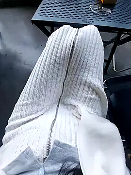 meomeocute online show from 11/30/25, 03:21