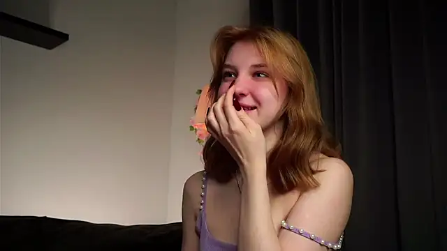 EasterBonney online show from 09/24/25, 11:24