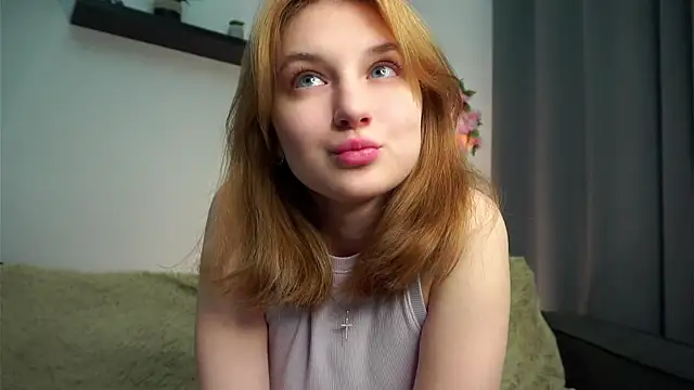 EasterBonney online show from 10/09/25, 10:57