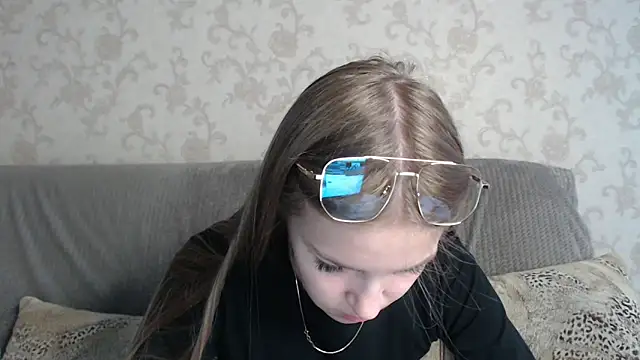 Snapshot of HitGyrl chatting on 05/19/26, 01:56 HitGyrl online show from 05/19/26, 01:56