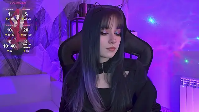 LiliLuna online show from 02/11/26, 03:28