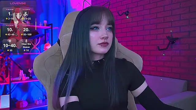 LiliLuna online show from 02/21/26, 04:30